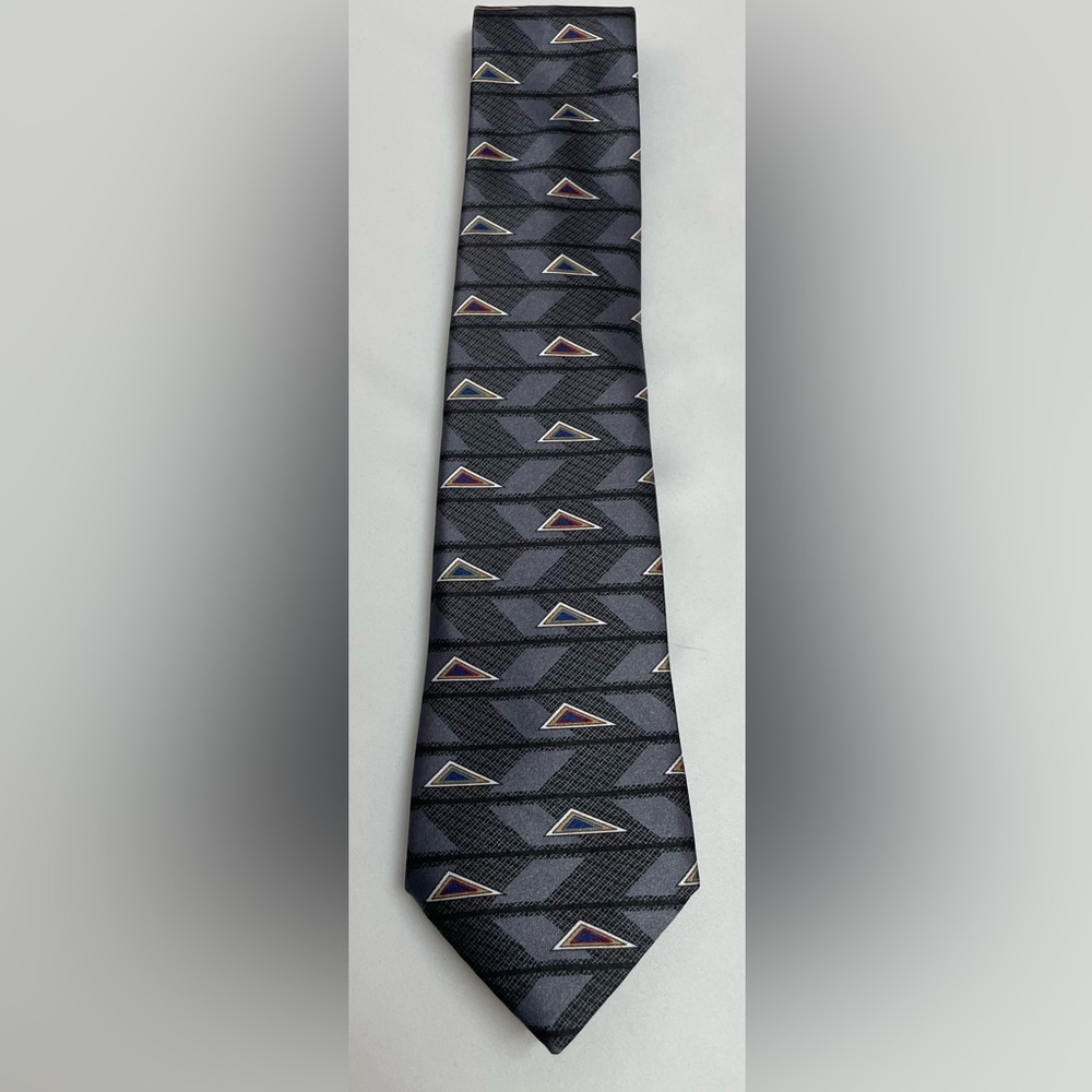 Geometric Patterned Tie in Black and Gray
